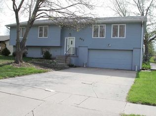 803 19th Ave, Coralville, IA 52241