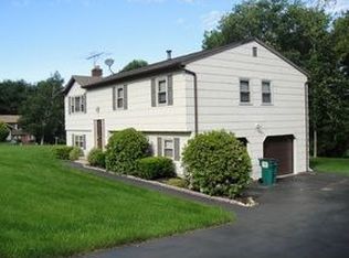 45 Pearce Pl, Mahopac, NY 10541