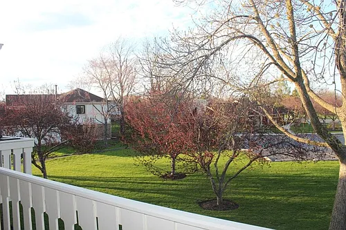 1054 Deerpath Ct Photo 1