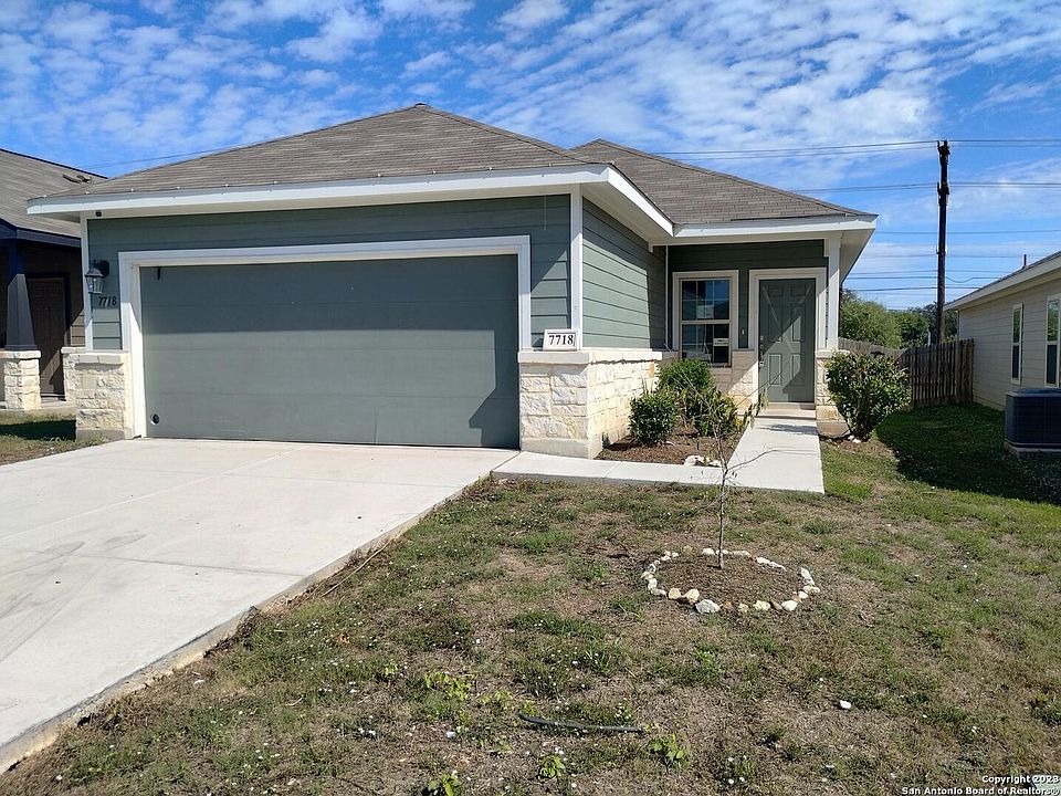 1st image of 7718 CHATHAM PL