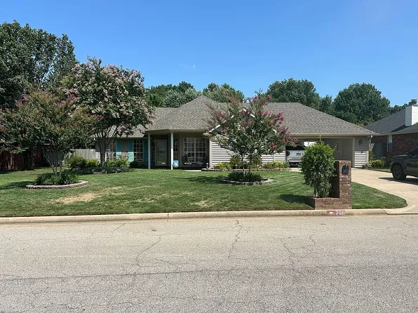 7011 Red Bud Dr, Fort Smith, AR 72916