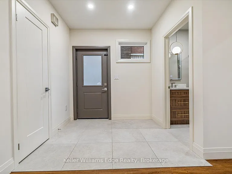 128 Gage Ave S #1 — Photo 3