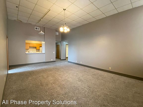 4th image of 500 Maine St #501