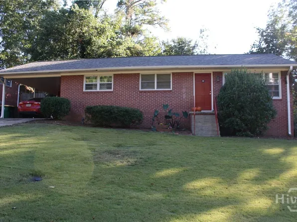 566 Woodland Hills Dr, Athens, GA 30606