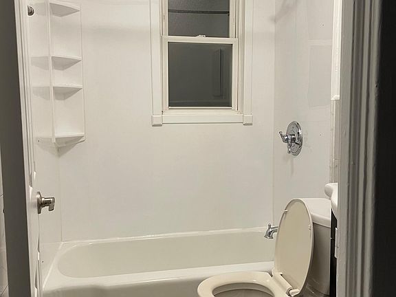 5th image of 269 Jessamine Ave #1