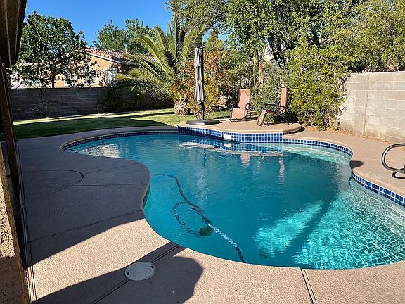 3rd image of 7065 Harbor View Dr
