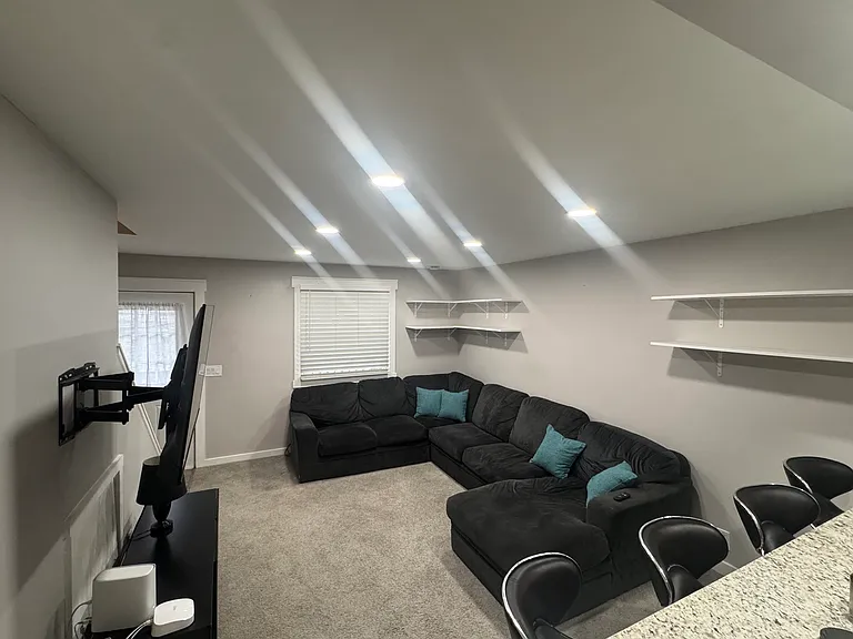 143 Old Tusculum Rd #B — Photo 6