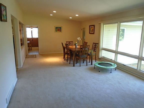 4th image of 24865 Tunbridge Ln