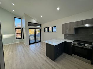 5454 S Bend Dr, Fort Wayne, IN 46804