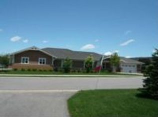 1836 Meadows Cir, Rockford, IL 61108