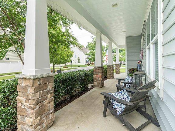3rd image of 12920 Heath Grove Dr
