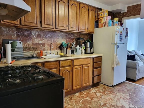 4th image of 122-08 26th Ave