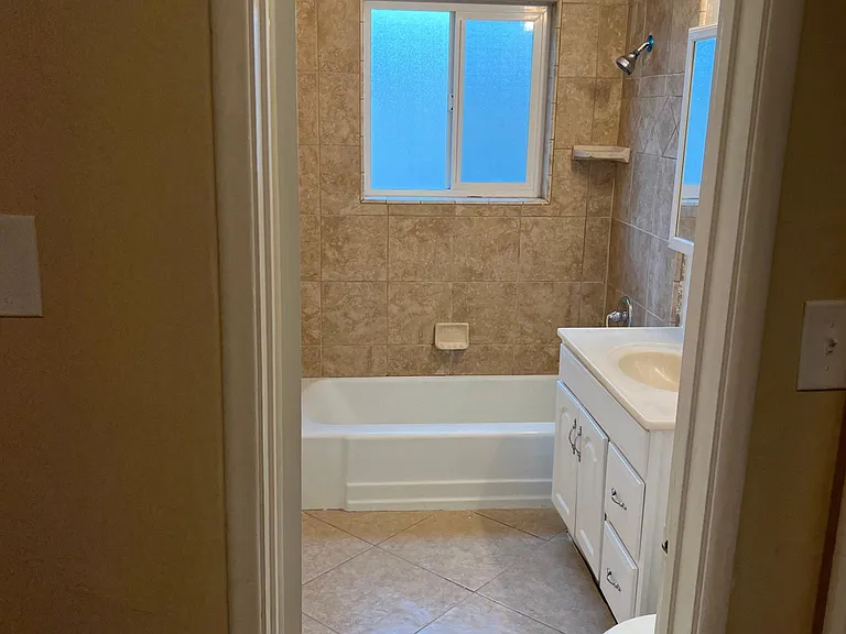 1125 Monterey Ave #12 — Photo 4