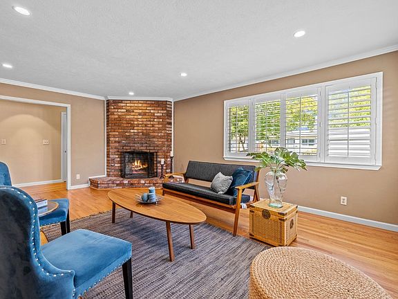 2nd image of 927 Jack London Drive