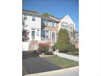538 Southhampton Ln photo 1