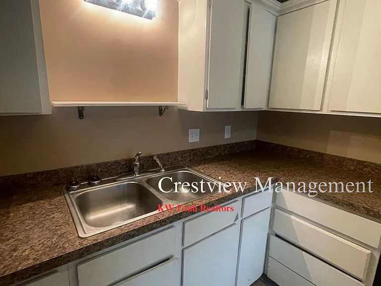 Washington Terrace 8-Plex — Photo 6