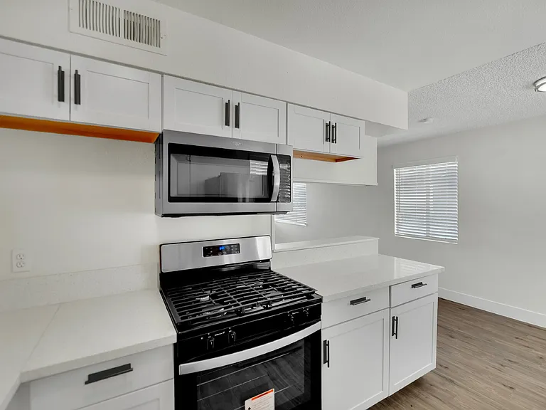 1304 Rexford Pl — Photo 22