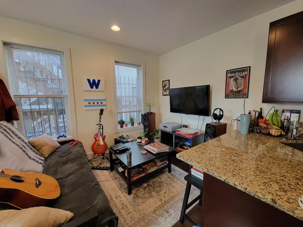 827 N Marshfield Ave #C1, Chicago, IL 60622