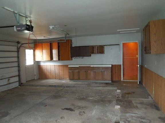 5th image of 705 Salem Dr