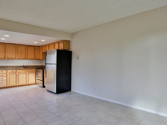 5th image of 9653 Spyglass Ave Unit 111