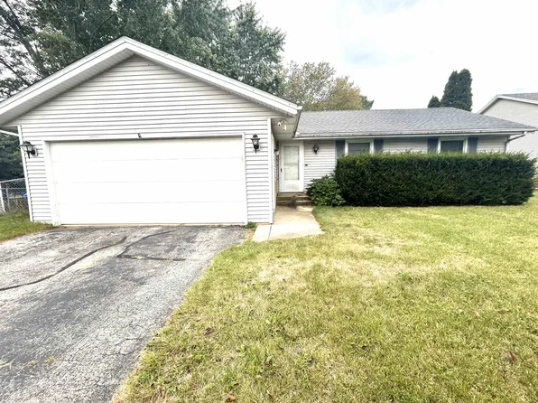 9542 Steele Ct, Loves Park, IL 61111