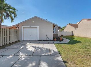 1160 SW 110th Ave, Pembroke Pines, FL 33025