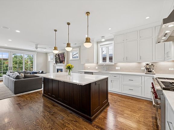 5th image of 1923 N Damen Ave #Penthouse