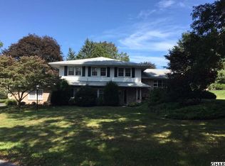 916 Woodland Dr, Lemoyne, PA 17043