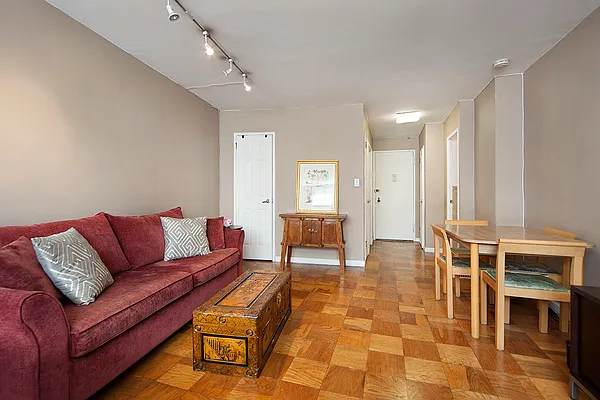 Sold by Town Residential | media 24