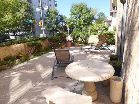 700 N Washington St — Photo 51