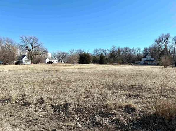 711 10th Ave, Fairmont, NE 68354