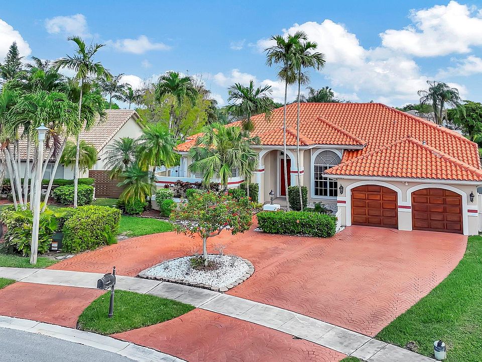 1st image of 10040 NW 10th Street
