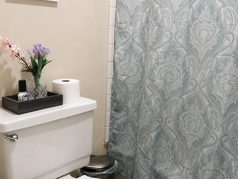Varsity Management - 1001 S. Forest — Photo 15