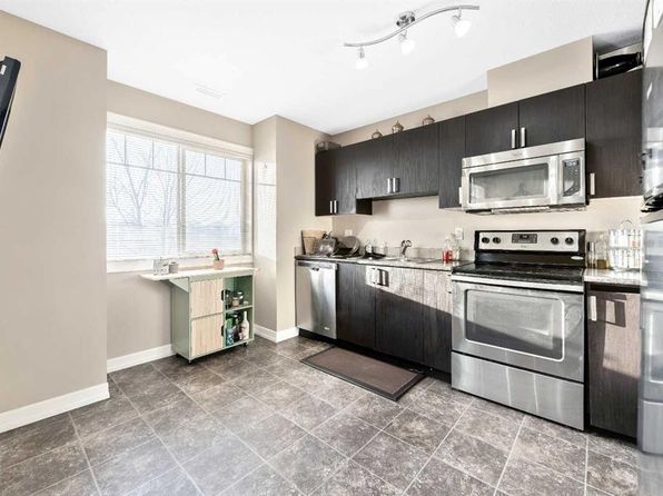 121 W Copperpond Cmn SE #816, Calgary, AB T2Z 5B6
