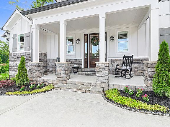 4th image of 62 N Cove Dr