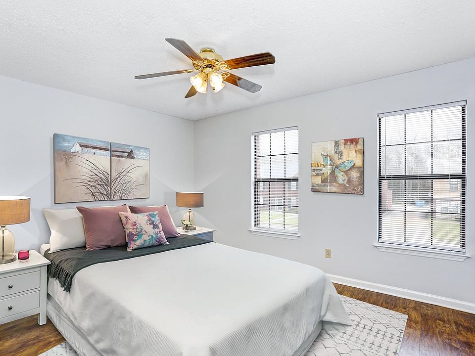 For a virtual tour, visit huntingtonplacetownhomes.com