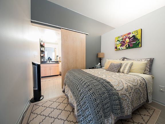 Photos are of similar unit, not exact unit.