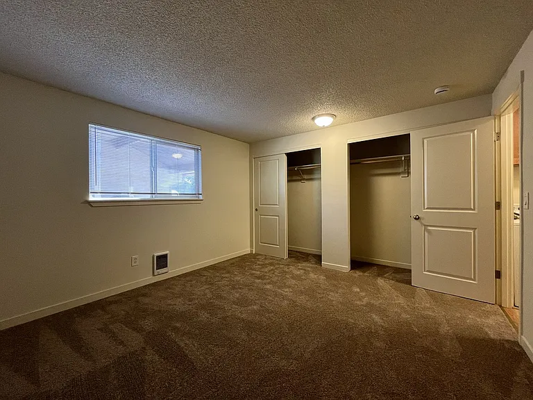 Bright and Airy Home with Stainless Steel Kitchen, Vaulted Ceilings & Washer + Dryer — Photo 34