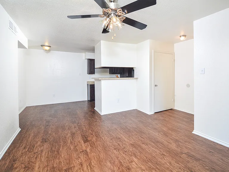 Centennial Place Apartments — Photo 21