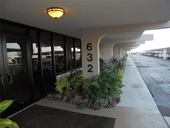 2nd image of 632 Edgewater Dr Unit 836