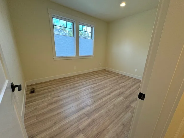 1574 NW Erin Ct #1 — Photo 8