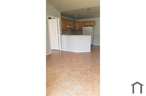 931 King Ave #2 Photo 1