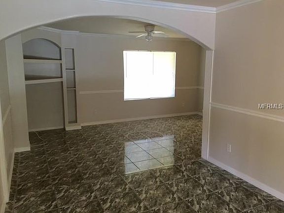 5th image of 109 E Berkshire Cir