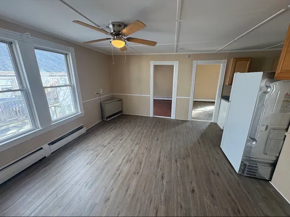 36 Summer St #2, Waterville, ME 04901
