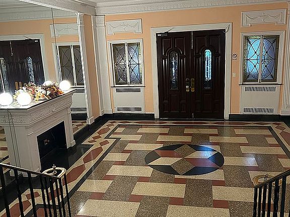 2nd image of 110 Shore Blvd Suite 1L