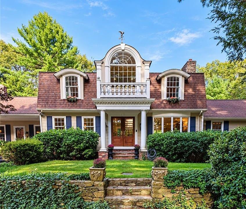1st image of 31 Raccoon Hill Rd