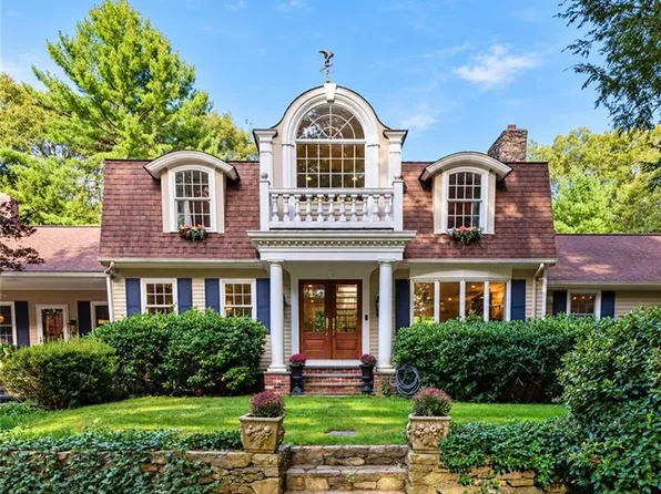 31 Raccoon Hill Rd, West Greenwich, RI 02817