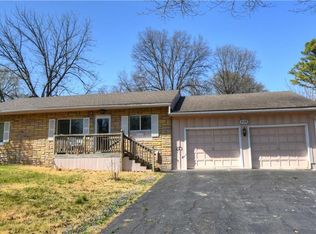 520 W 97th St, Kansas City, MO 64114