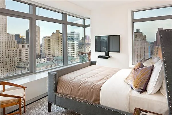 Rented by TNG Nassimi Realty | media 4