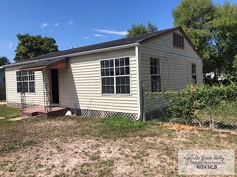 2nd image of 410 Mesquite St